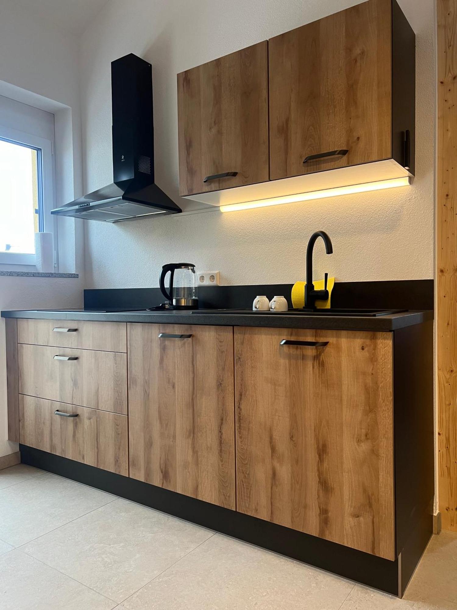 Ferienwohnung, 1-zimmer, 1-3 Personen, 31 Qm, Mit Balkon, In Ruhige Lage, Direkt An Der Aach Apartment