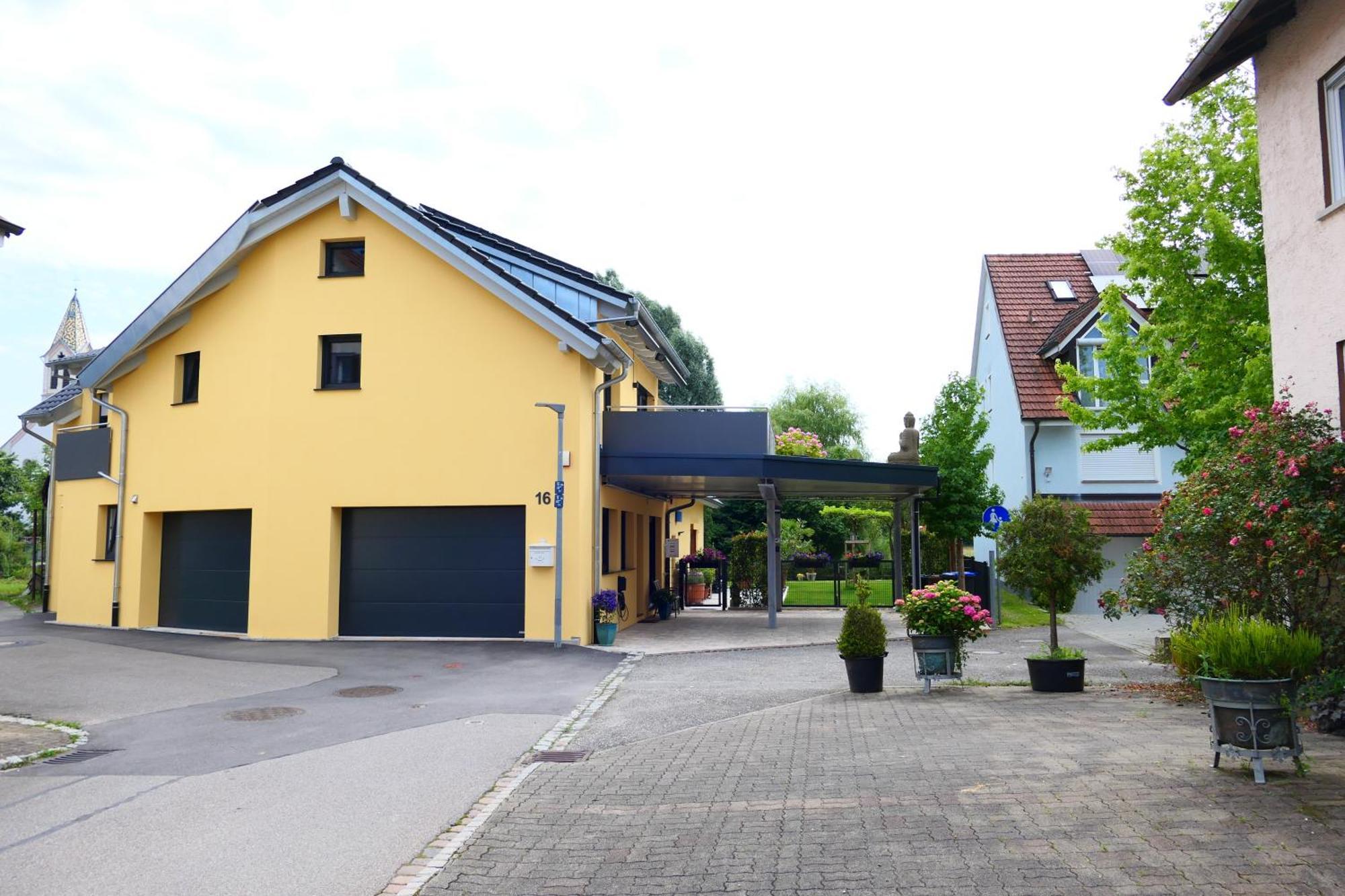 Apartamento Ferienwohnung, 1-zimmer, 1-3 Personen, 31 Qm, Mit Balkon, In Ruhige Lage, Direkt An Der Aach *